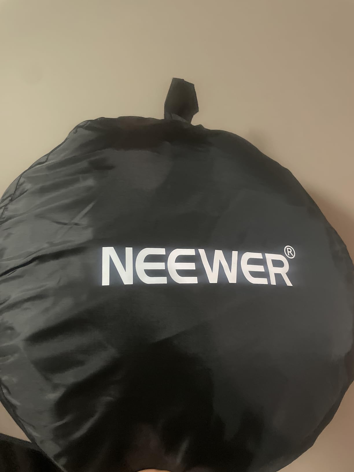 NEEWER 32 Inch/80 Centimeter Light Reflector Light Diffuser 5 in 1 Collapsible Multi Disc with Bag - Translucent, Silver, Gold, White, and Black for Studio Photography Lighting and Outdoor Lighting customer photo 1