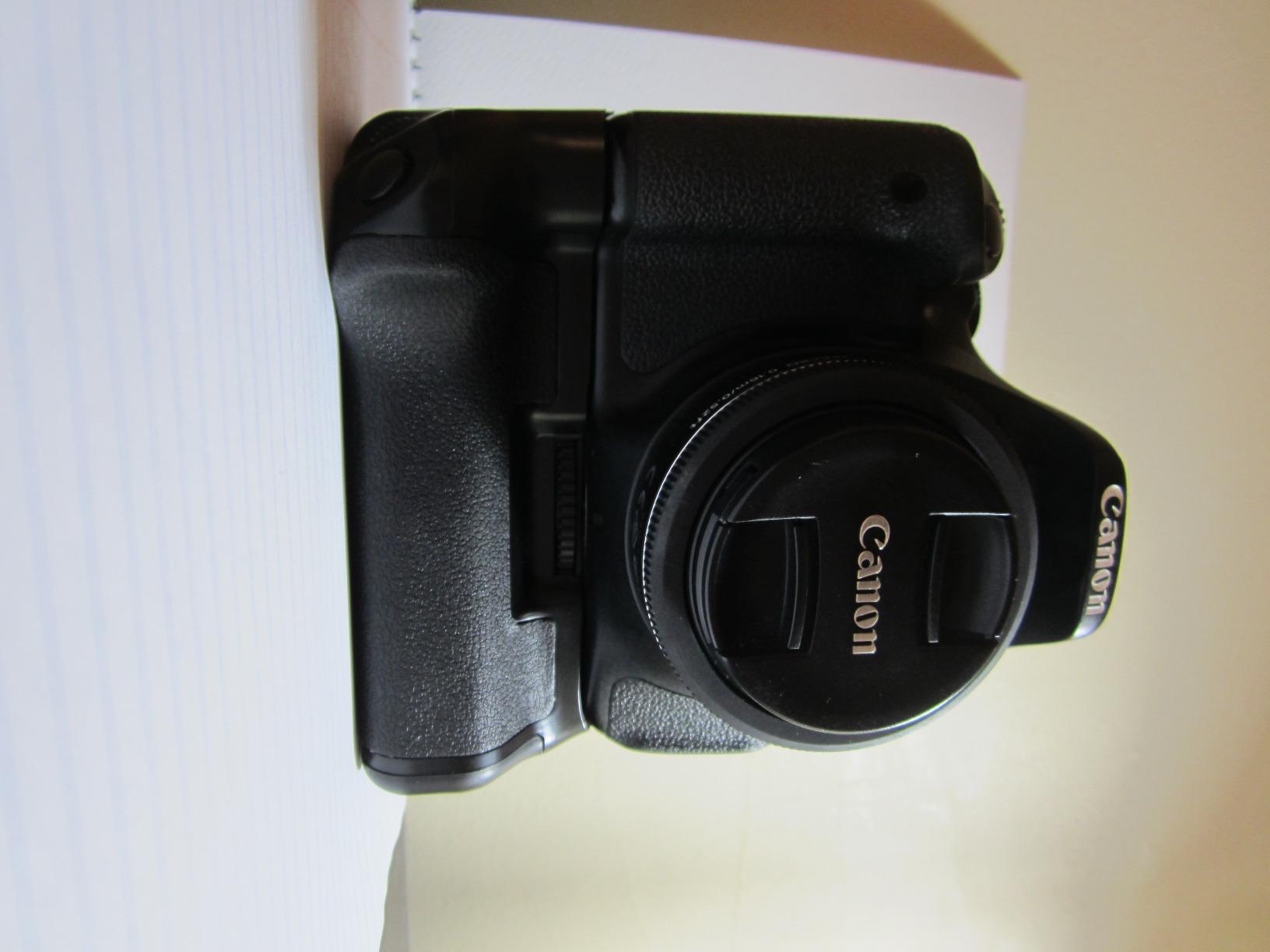 Neewer BG-E8 Replacement Battery Grip for Canon EOS 550D 600D 650D 700D Rebel T2i T3i T4i T5i SLR Cameras customer photo 2
