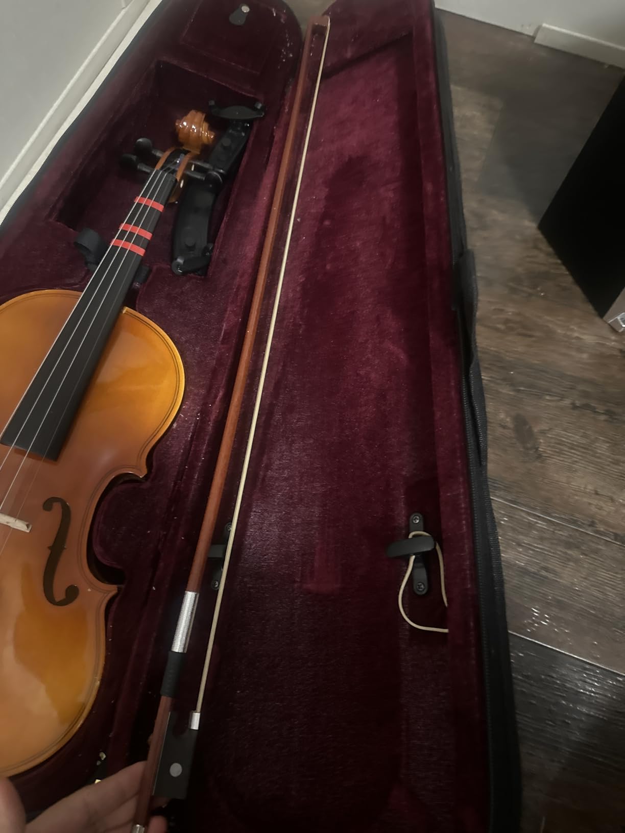 Anton Breton AB-100 4/4 Student Violin Bow - Full-Size Hardwood Bow with Genuine Horsehair customer photo 1