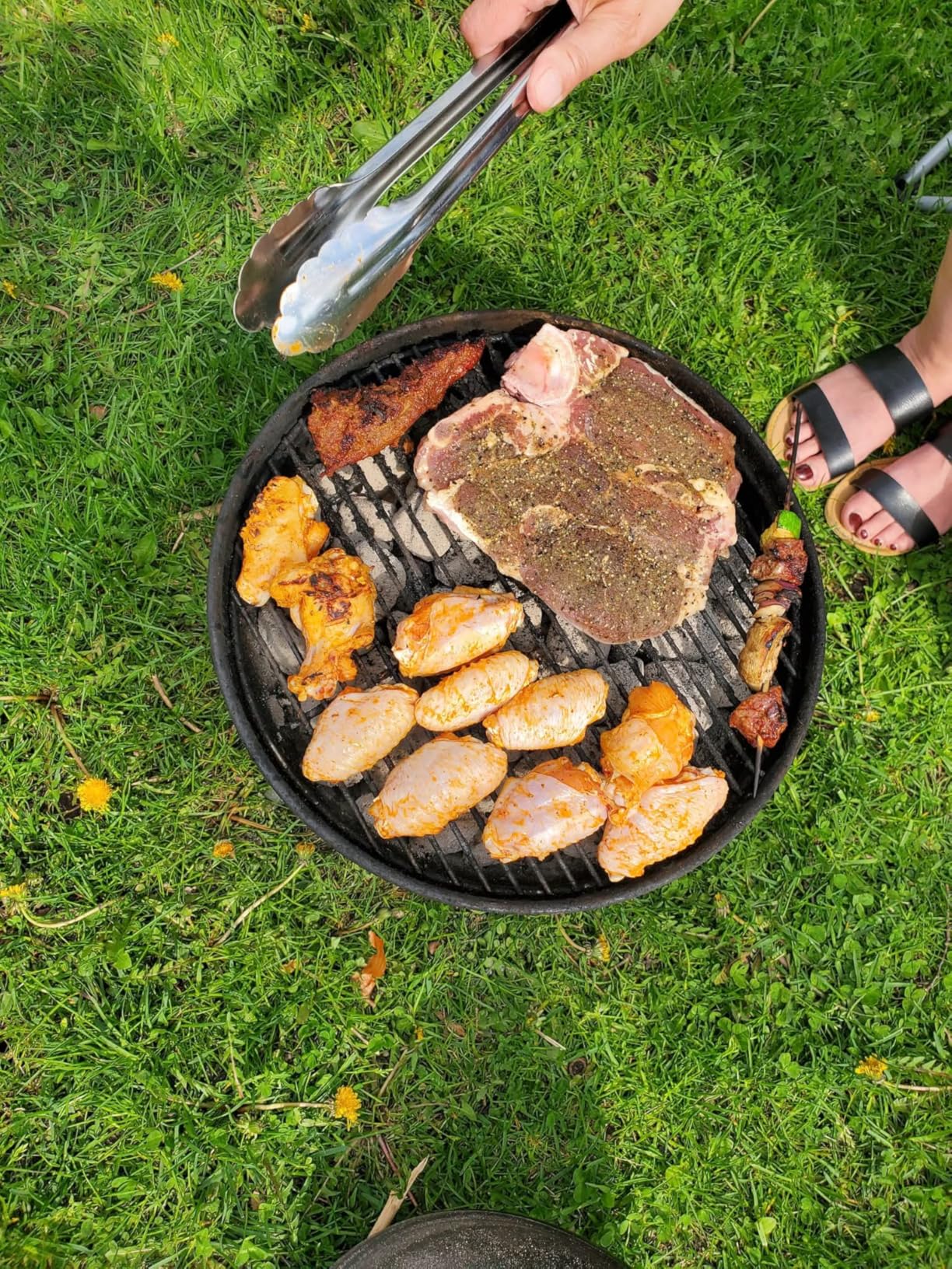 Weber Jumbo Joe Charcoal Grill, 18-Inch, Black - Lightweight Portable Kettle BBQ Grill with Tuck-N-Carry® Lid Lock for Camping, Tailgating & Outdoor Cooking customer photo 2