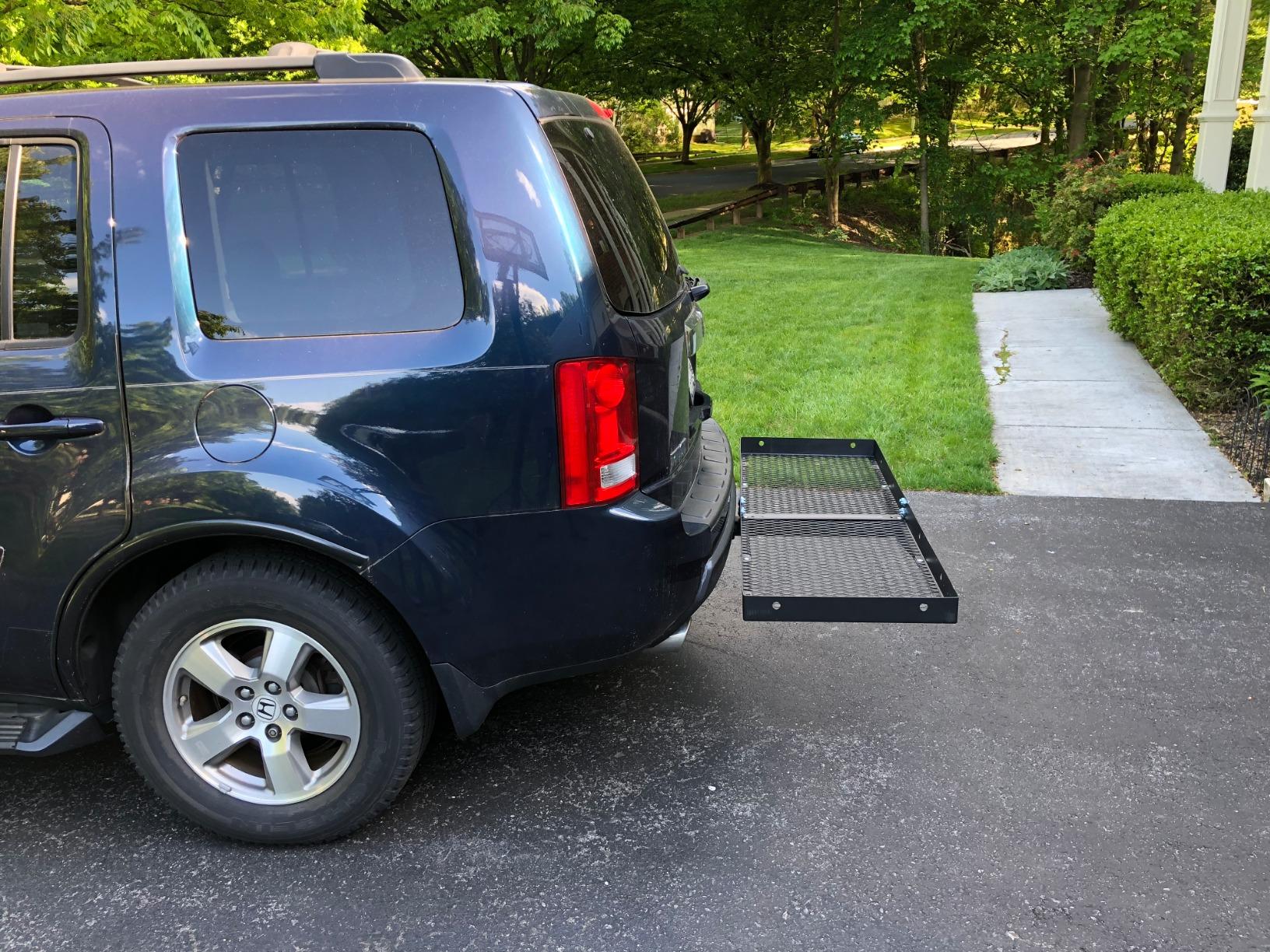 CURT 18152 60 x 24-Inch Basket Hitch Cargo Carrier, 500 lbs Capacity, Black Steel, 2-in Fixed Shank customer photo 1