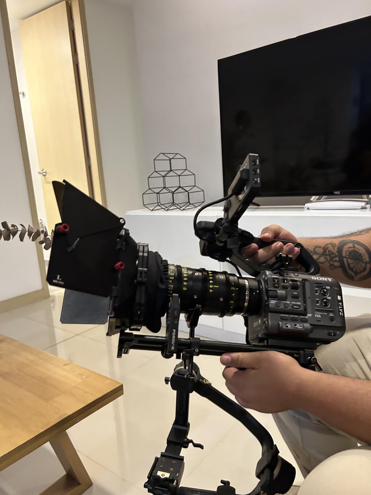 PROAIM MB-600 Sunshade Mattebox w Height Riser for Camera Lenses up to 95mm. for 15mm Rails, Top Flag, Extendable Side Flags & Knicker. 2 Filter Holders, 4:3 & 16:9 Format Masks, Tool-Less (P-MB-600) customer photo 1