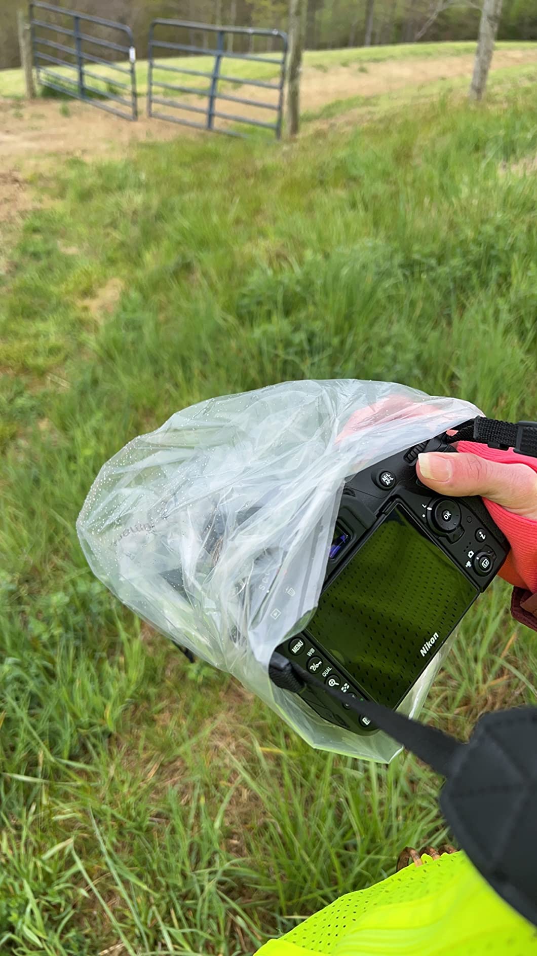 JJC DSLR Camera Rain Cover, Rain Coat Sleeve Protector for Canon Nikon Fujifilm Sony Olympus Panasonic Pentax Sigma with a Lens up to 18