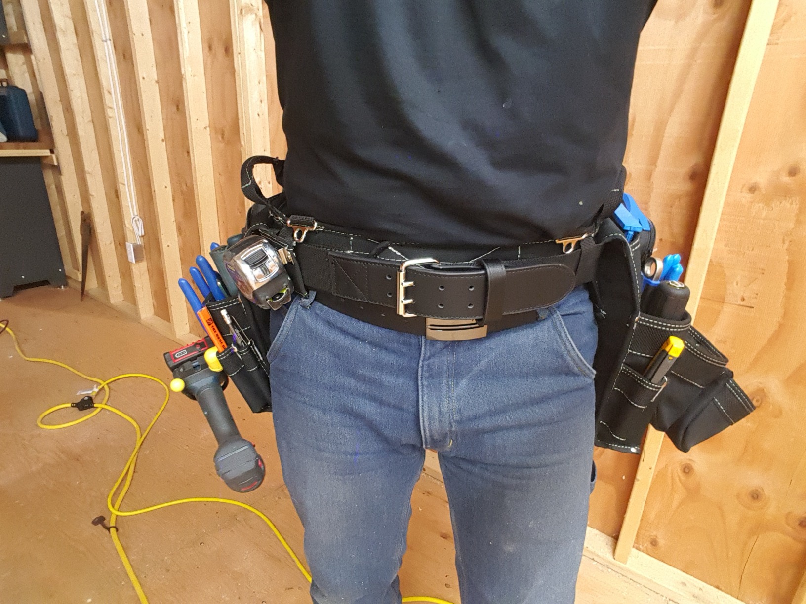 B240 Electrician's Combo With Pro-Comfort Back Support Belt. Heavy Duty Work Belt (Medium 31-35 Inches) customer photo 1