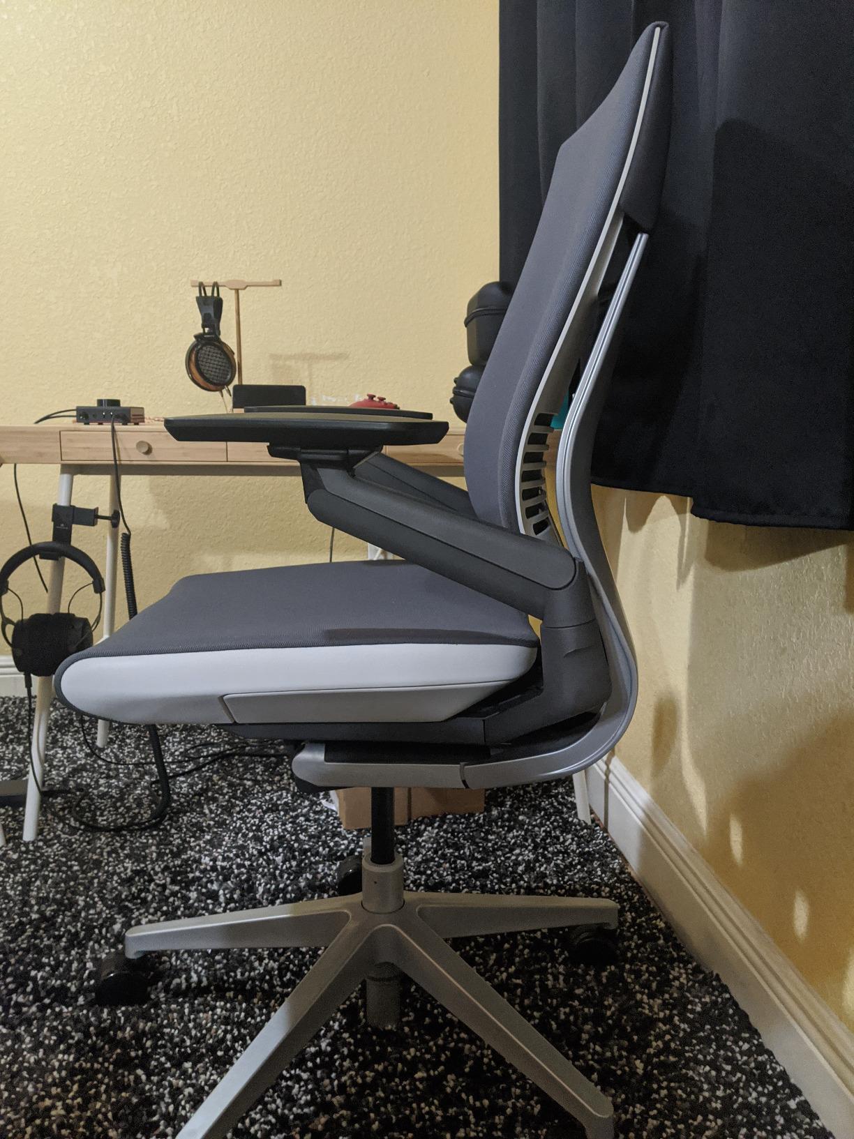 Steelcase Gesture Office Chair - Ergonomic Work Chair with 360-Degree Arms - Graphite Gray Fabric customer photo 2