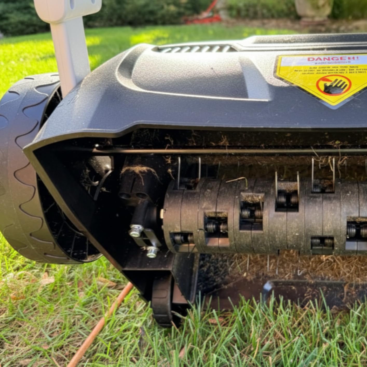 Sun Joe Electric Dethatcher & Scarifier, Corded, with 8-Gal Bag, 12.6-Inch Cutting Width, 12-Amp Motor - Heavy-Duty Yard Trimmer for Lawn Maintenance, AJ801E customer photo 1