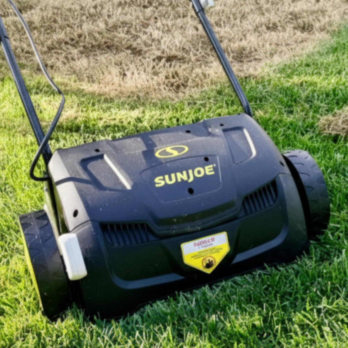 Sun Joe Electric Dethatcher & Scarifier, Corded, with 8-Gal Bag, 12.6-Inch Cutting Width, 12-Amp Motor - Heavy-Duty Yard Trimmer for Lawn Maintenance, AJ801E customer photo 2