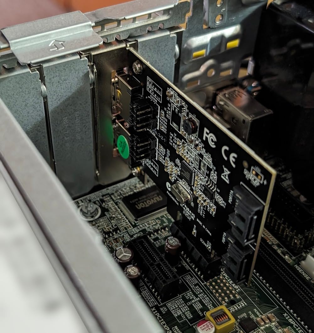 StarTech.com M2 PCIe SSD Adapter - x4 PCIe 3.0 NVMe / AHCI / NGFF / M-Key - Low Profile and Full Profile - SSD PCIe M.2 Adapter (PEX4M2E1) customer photo 2