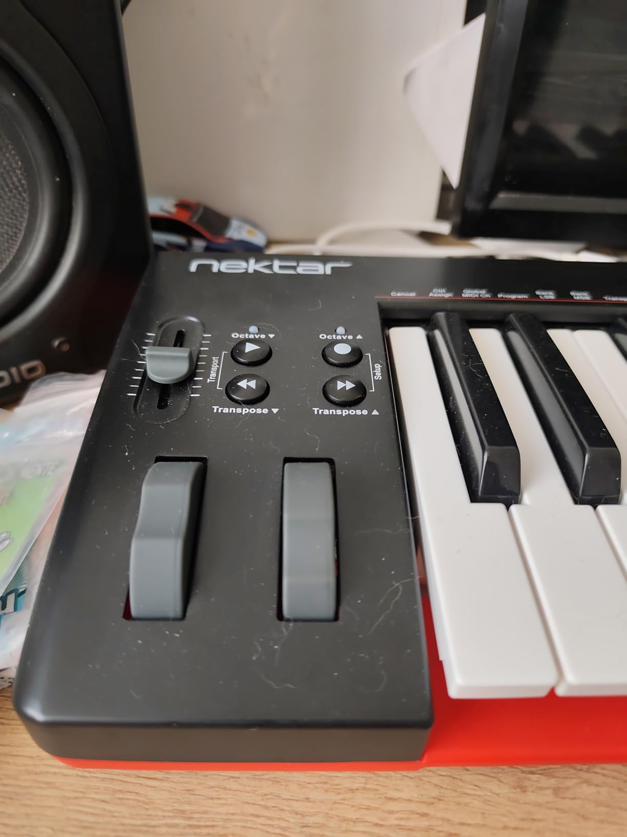 Nektar SE49 - 49-Key MIDI Controller with Nektar DAW Integration customer photo 1