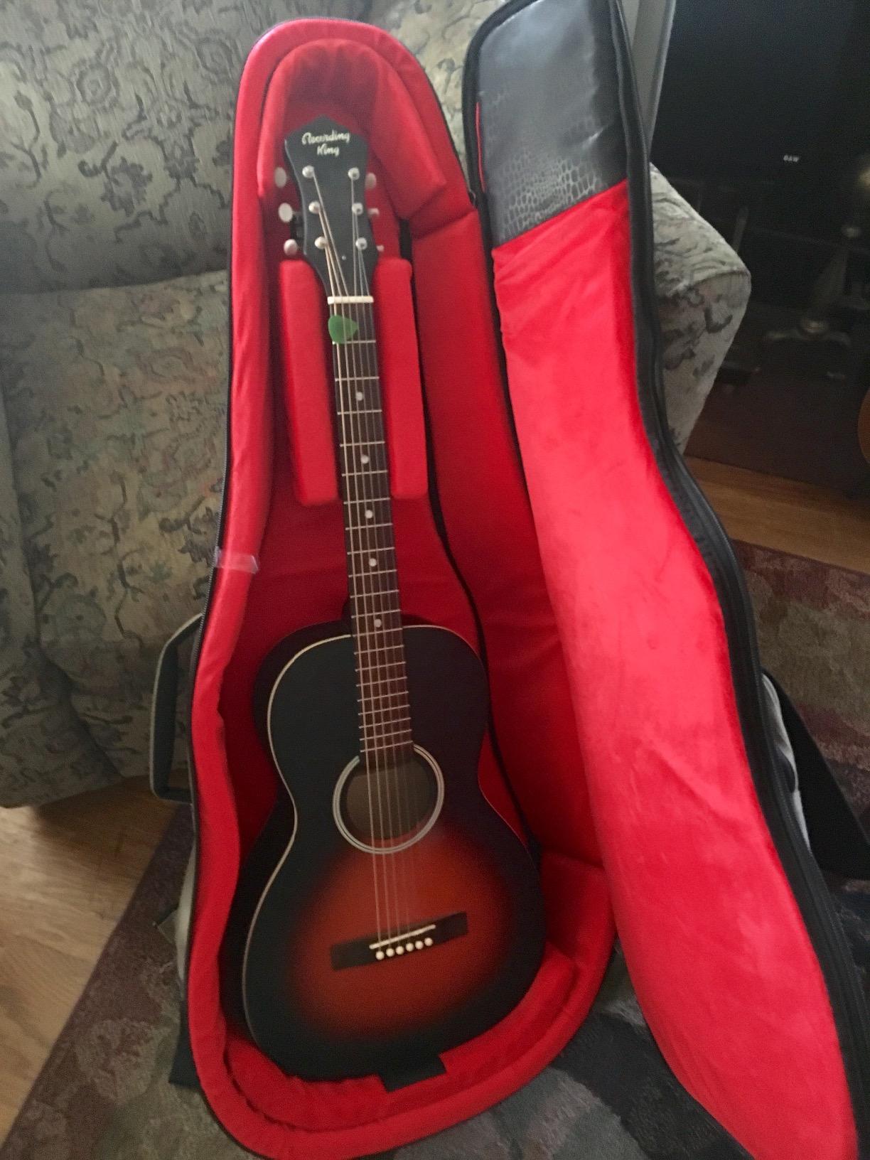 Gator Cases Transit Series Lightweight Acoustic Guitar Gig Bag with Back Pack Straps, Weather Resistant Exterior, and Rubberized Bottom, Charcoal Black Exterior (GT-ACOUSTIC-BLK) customer photo 2
