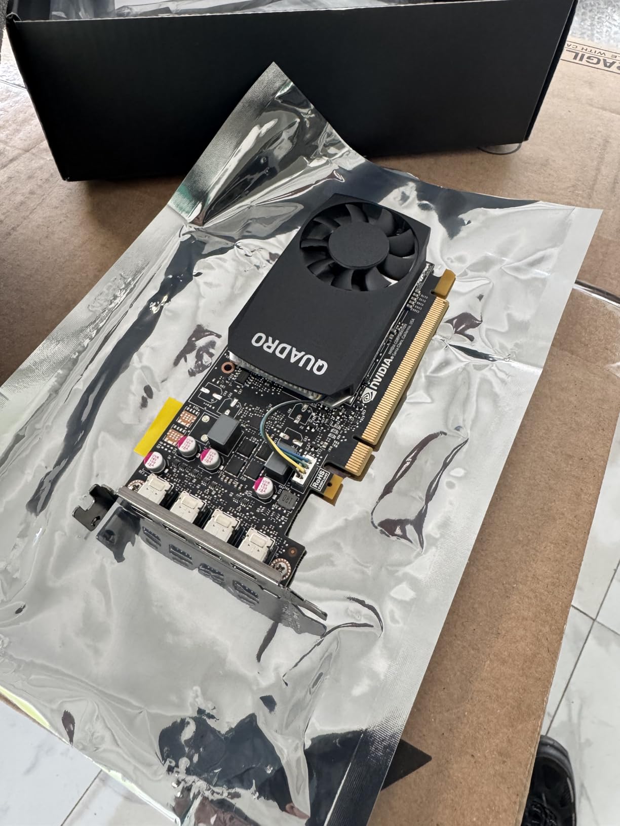 NVIDIA Quadro P1000 Professional 4GB, GDDR5, Graphics Board (VCQP1000-PB) customer photo 1