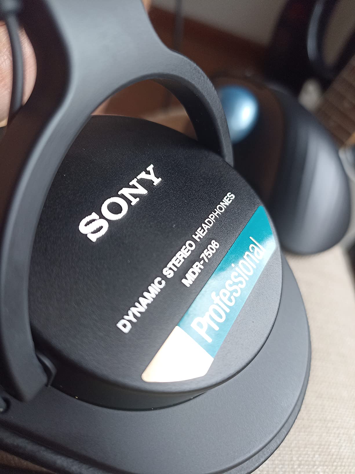 Sony DJ Headphones MDR7506, Black, Standard customer photo 1