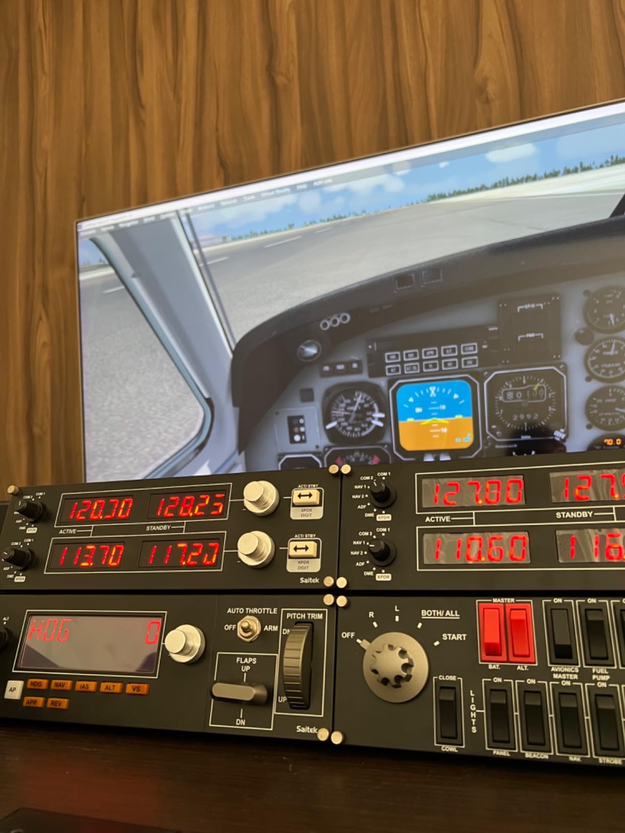 Logitech G Saitek Pro Flight Radio Panel Controller for PC (Renewed) customer photo 1