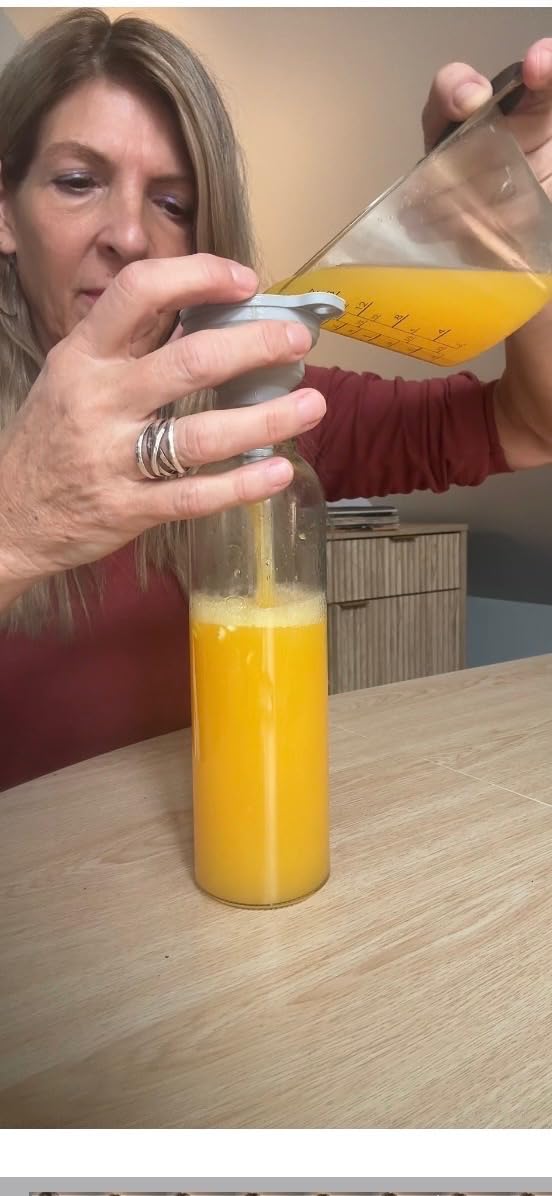 Zulay Kitchen Cast Iron Juicer - Easy-to-Clean Heavy-Duty Manual Juicer, Professional Citrus Juicer - Stainless Steel Lemon Squeezer - Manual Citrus Press & Orange Squeezer customer photo 1