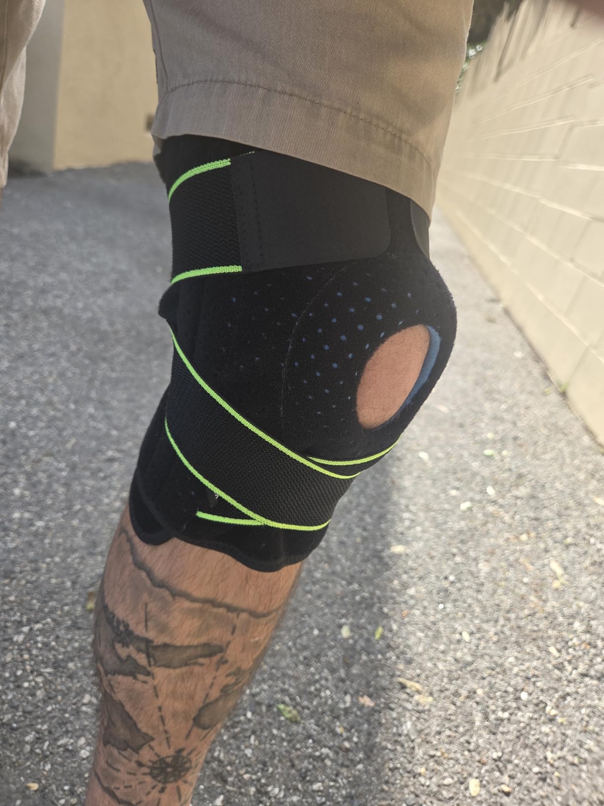 Bodyprox Knee Brace with Side Stabilizers & Patella Gel Pads for Knee Support customer photo 1
