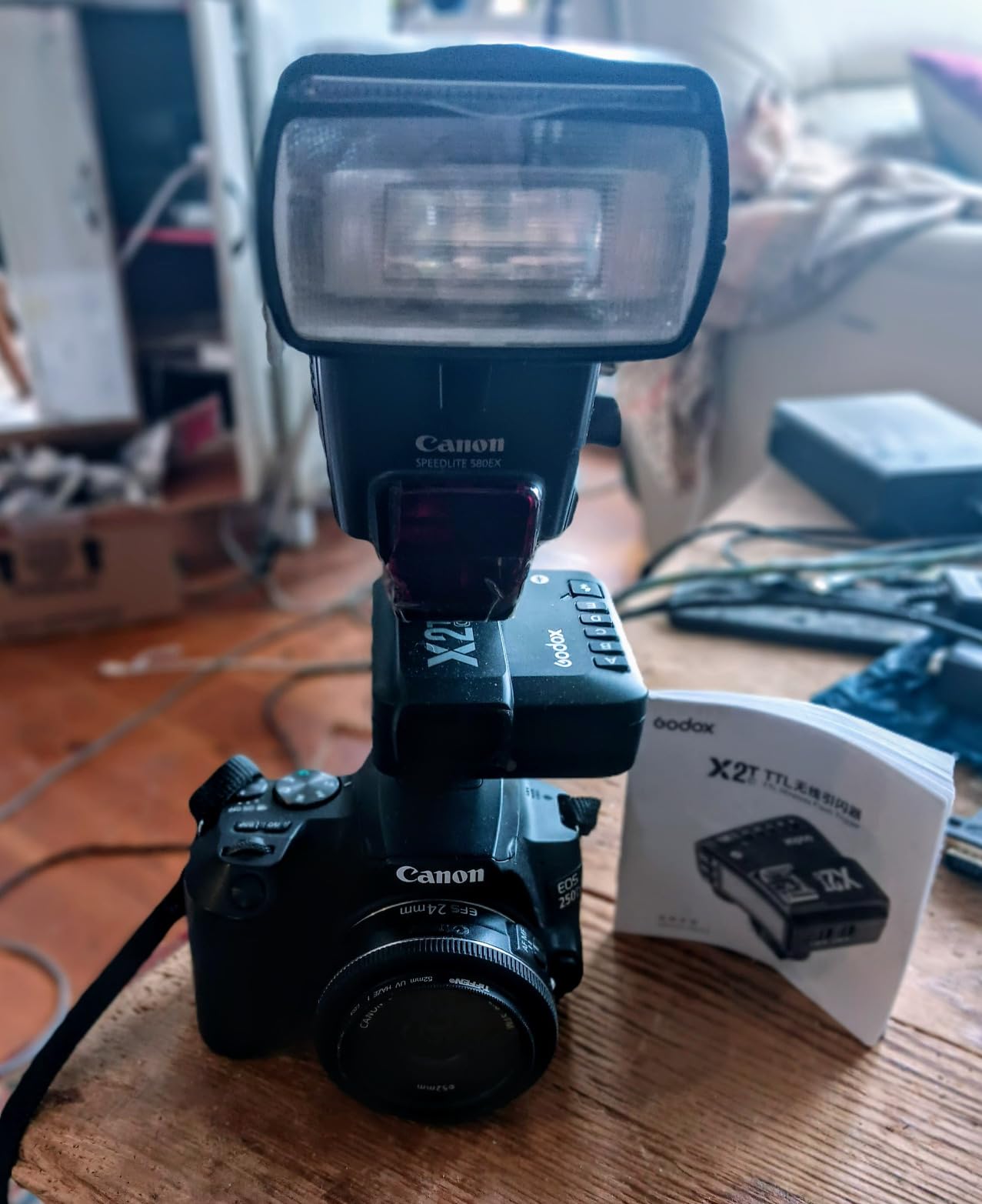 X2T-C TTL Wireless Flash Trigger for Canon, Bluetooth Connection, 1/8000s HSS, 5 Separate Group Buttons, Relocated Control-Wheel, New Hotshoe Locking, New AF Assist Light customer photo 1