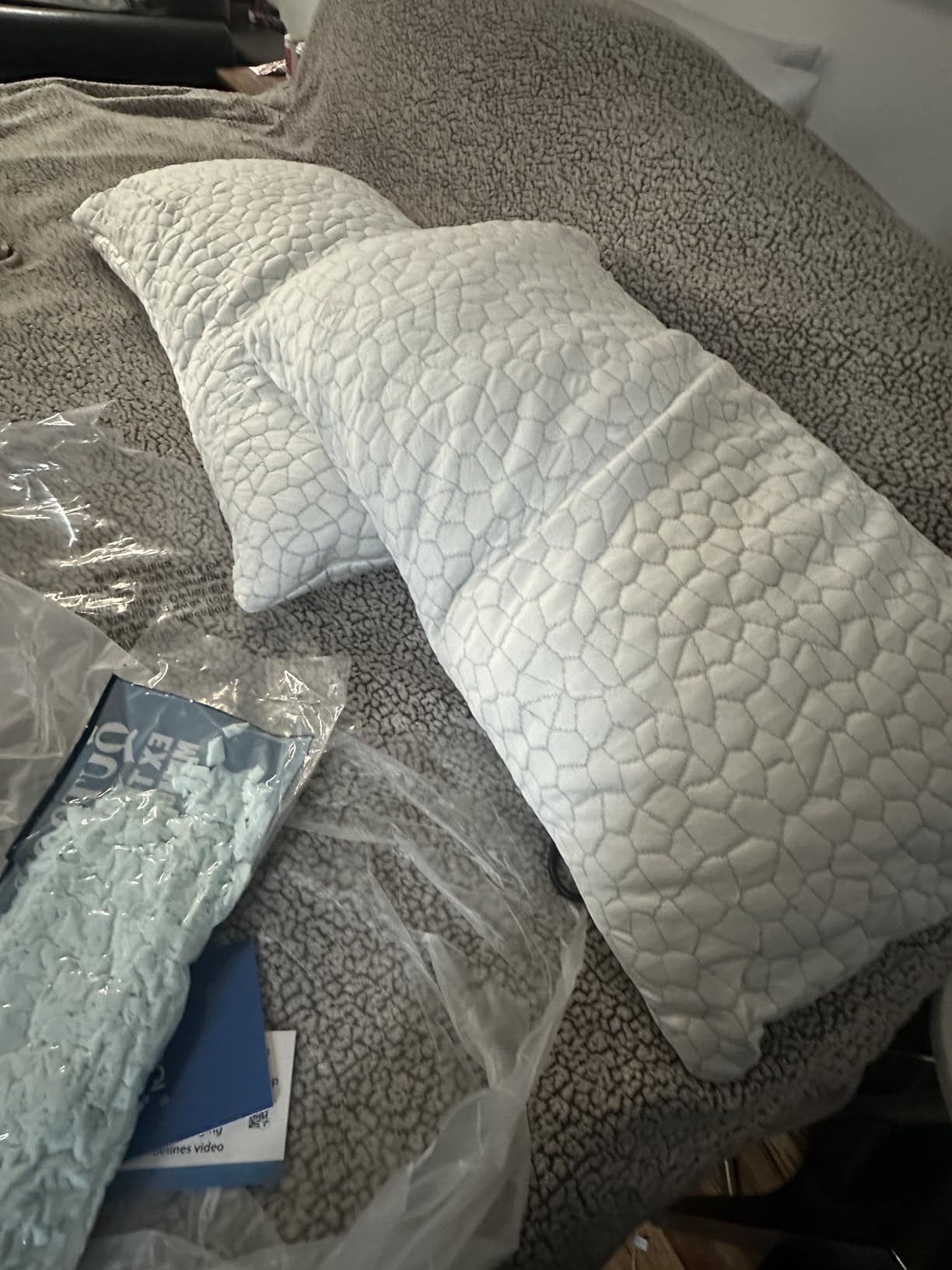 QUTOOL Cooling Pillow for Sleeping, CertiPUR-US Shredded Memory Foam Queen Pillows Set of 2, Cool Pillow for Hot Sleepers Adjustable Firm Pillow for Side, Back, Stomach Sleepers Soft Yet Support,White customer photo 1