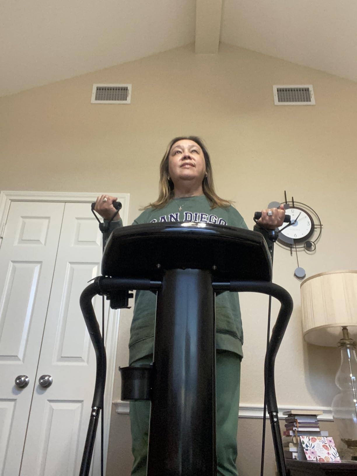 Lifepro Rhythm Vibration Plate Exercise Machine with Handles for Balance Support - Vibrating Plate for Lymphatic Drainage, Circulation & Recovery, Heart Rate Sensor customer photo 2