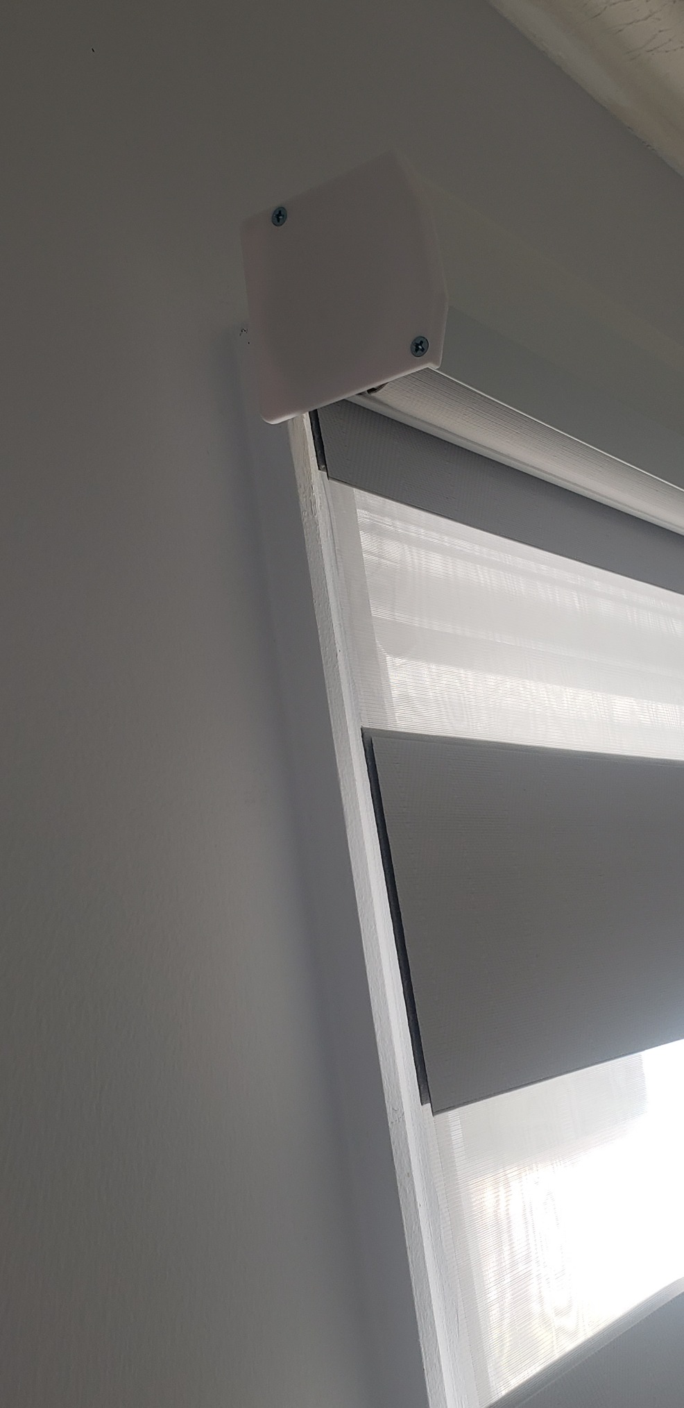 Graywind Motorized Blinds with Remote, Smart Zebra Shades for Windows, Roller Blinds Compatible with Alexa, Apple Homekit, Google Home, Custom Size, Classic - White customer photo 2