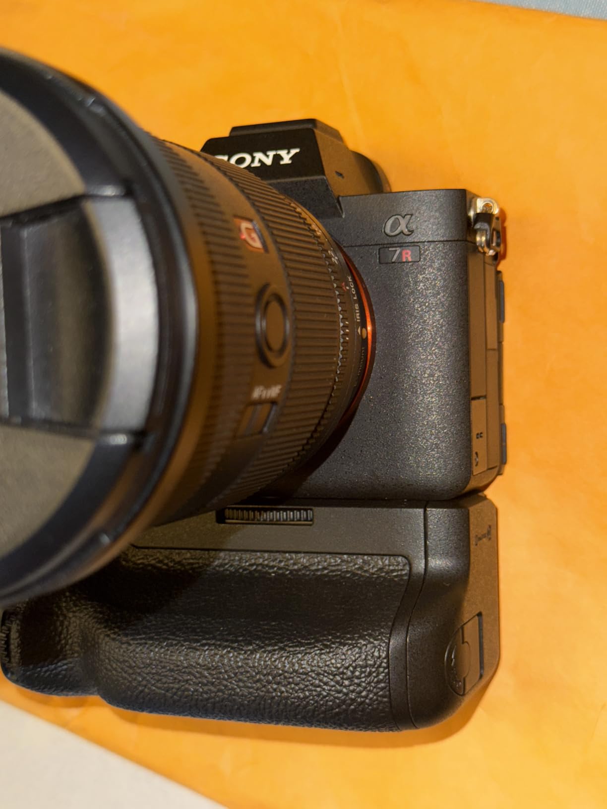 Sony Vertical Grip for Alpha 7R IV - VG-C4EM customer photo 1