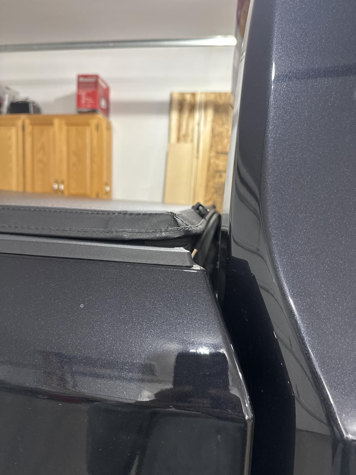 Tyger Auto T3 Soft Tri-fold Truck Bed Tonneau Cover for Chevy Silverado/GMC Sierra 1500 | 5'10