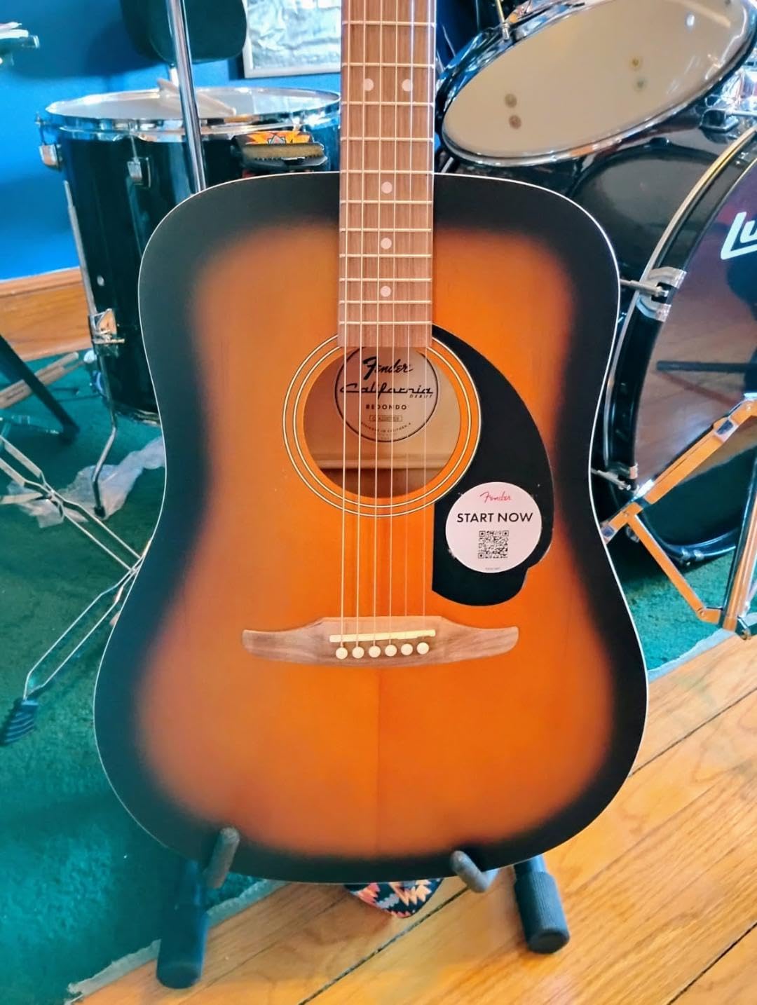 Fender California Debut Redondo Series Acoustic Guitar, Beginner Guitar, 2-Year Warranty, 2-Tone Sunburst customer photo 2