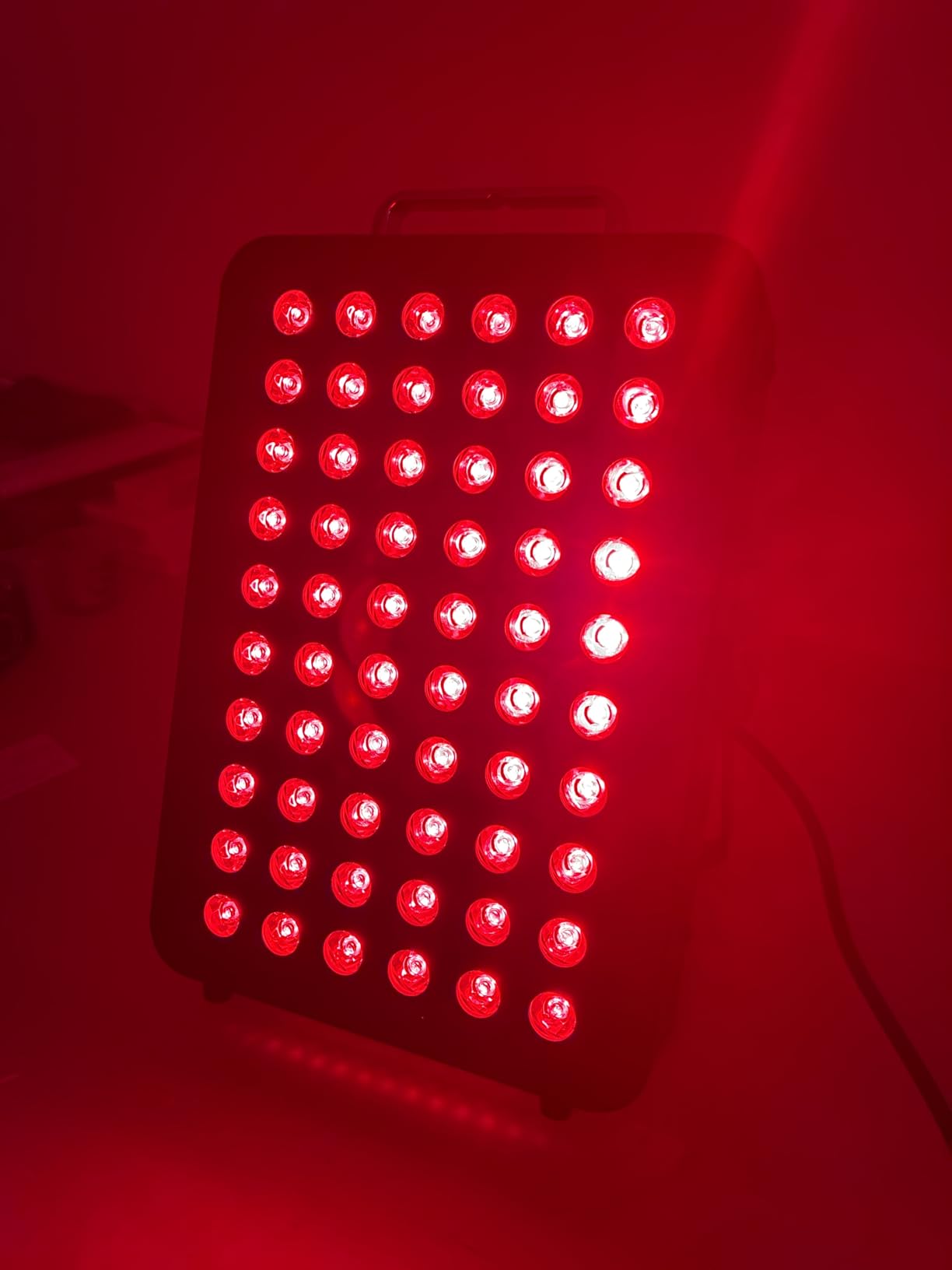 BestQool Red Light Therapy, Dual Chip Elite Grade LED Red Infrared Light Device with Near-Infrared Light 660nm 850nm High Power Red Light Therapy Panel at Home, Ideal for Body, Face, 105W customer photo 1