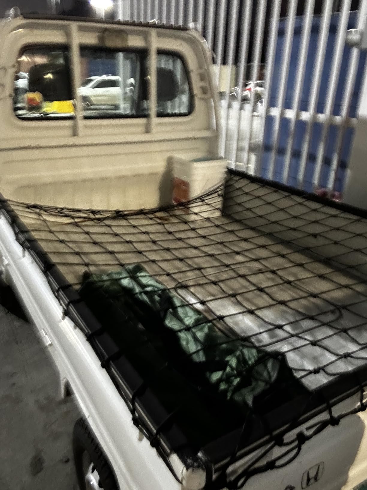 Cargo Net for Pickup Truck Bed (4'x6' Stretches to 8'x12') Double Thick Heavy Duty Pickup Truck Bed Organizer Accessories - 12 Metal Carabiners customer photo 1