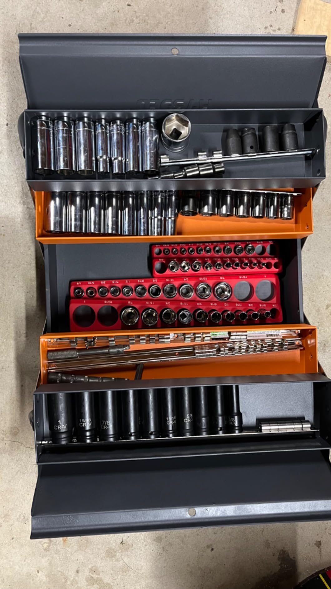 Edward Tools Portable Metal Tool Box with 3 Level Fold Out Organizer Storage customer photo 1