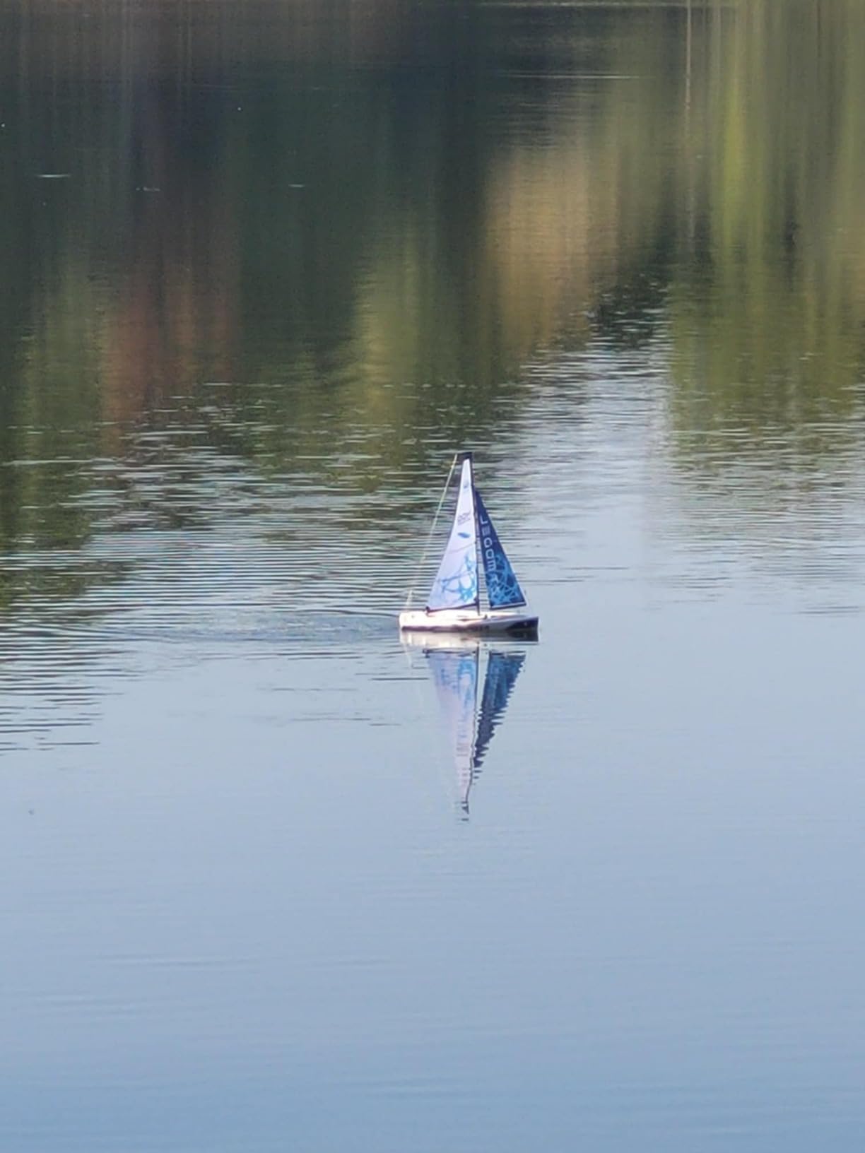 PLAYSTEM Voyager 280 RC Controlled Wind Powered Sailboat in Blue - 26