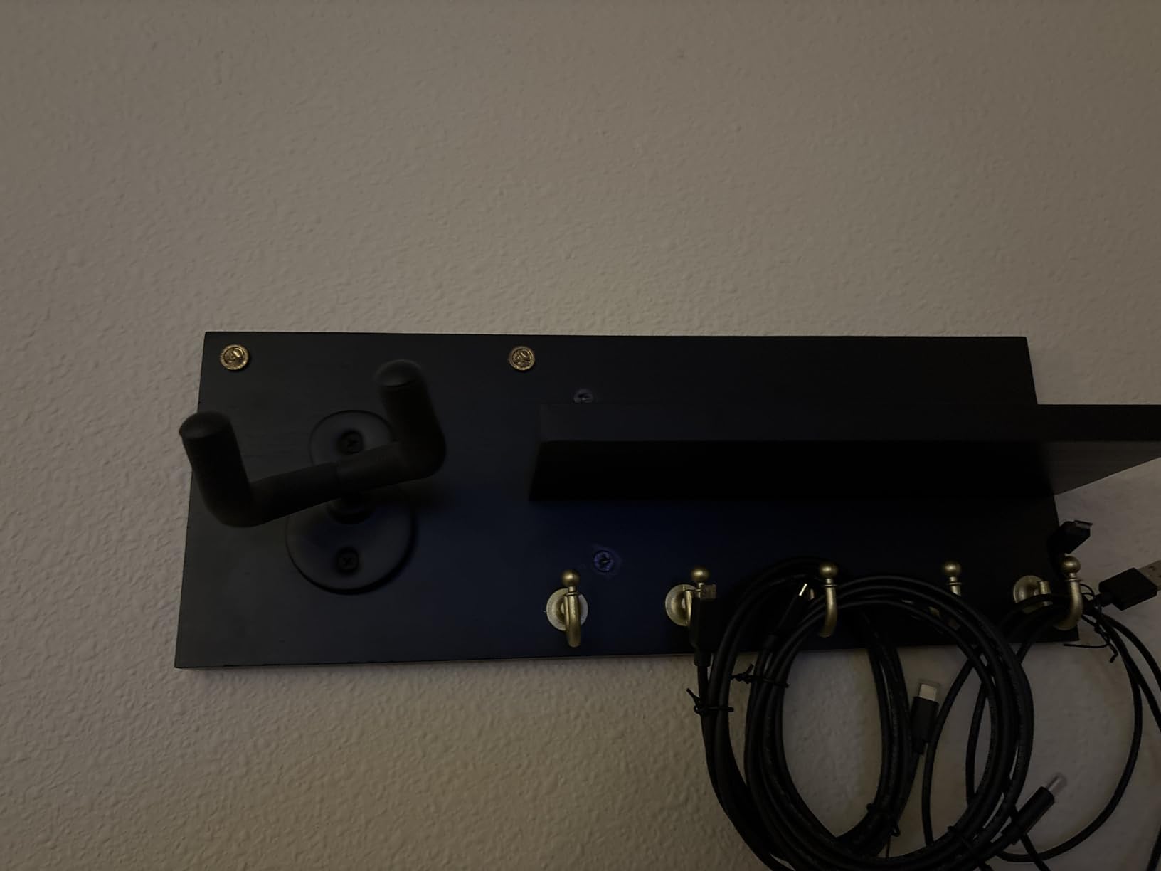 WOGOD Guitar Wall Hangers, 4 Pack Wall Mount Stands Holders Hooks for Home and Studio customer photo 2