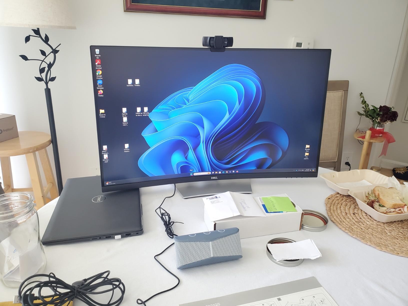 Dell S3221QS 32 Inch Curved 4K UHD (3840 x 2160), VA Ultra-Thin Bezel Monitor, 60Hz, 4MS Response Time, 90% DCI-P3, 99% sRGB, AMD FreeSync, HDMI, DisplayPort, Built in Speakers, VESA Certified, Silver customer photo 1