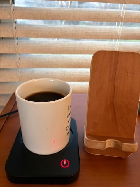 VOBAGA Coffee Mug Warmer for Desk with Auto Shut Off & 3-Temp Settings, Coffee Cup Warmer with Smart Safety Alert Home Office Accessory, Perfect for Coffee, Tea, Milk (No Mug) customer photo 1