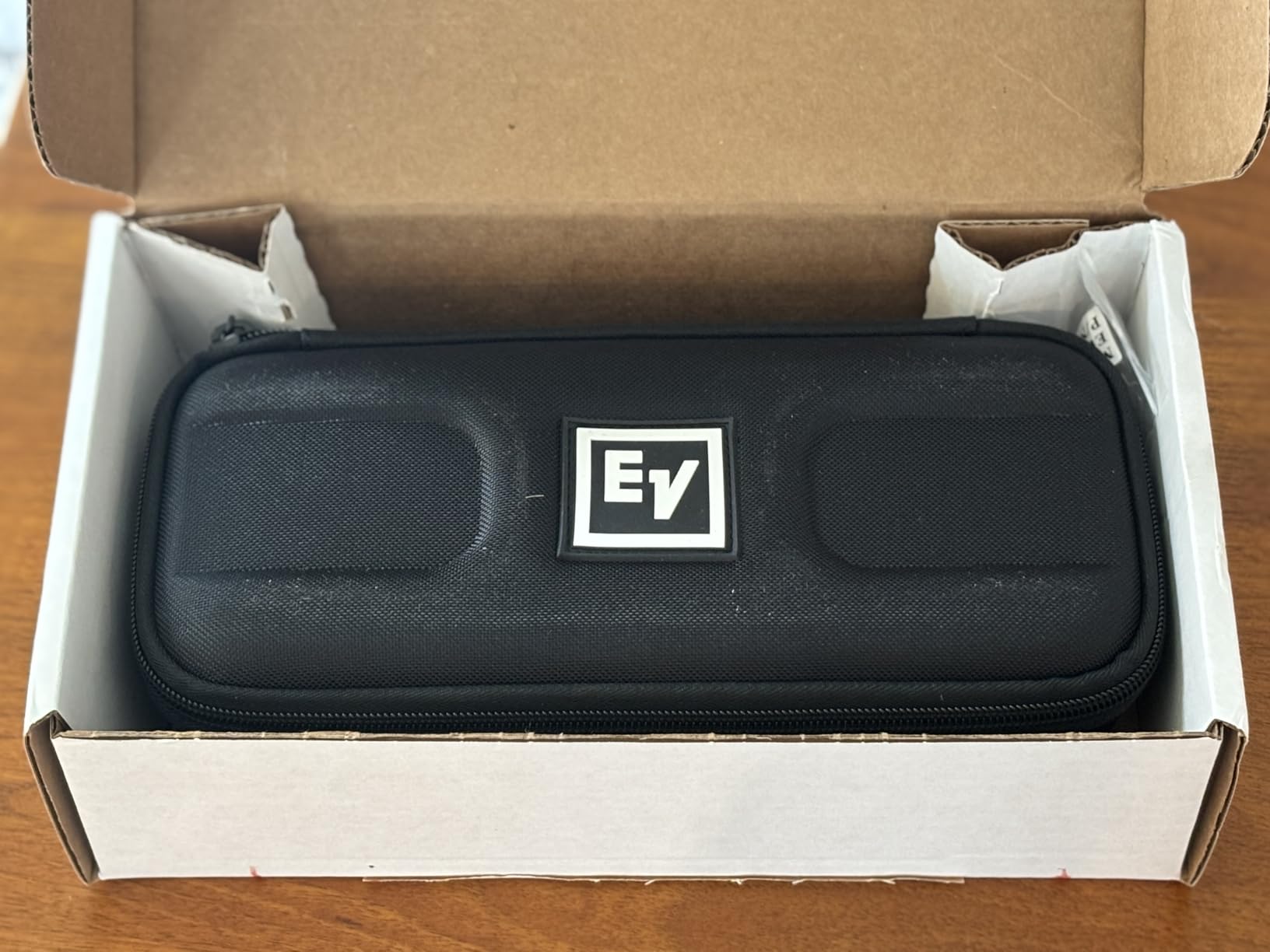 Electro-Voice RE20-BLACK Dynamic Broadcast Announcer Microphone customer photo 2
