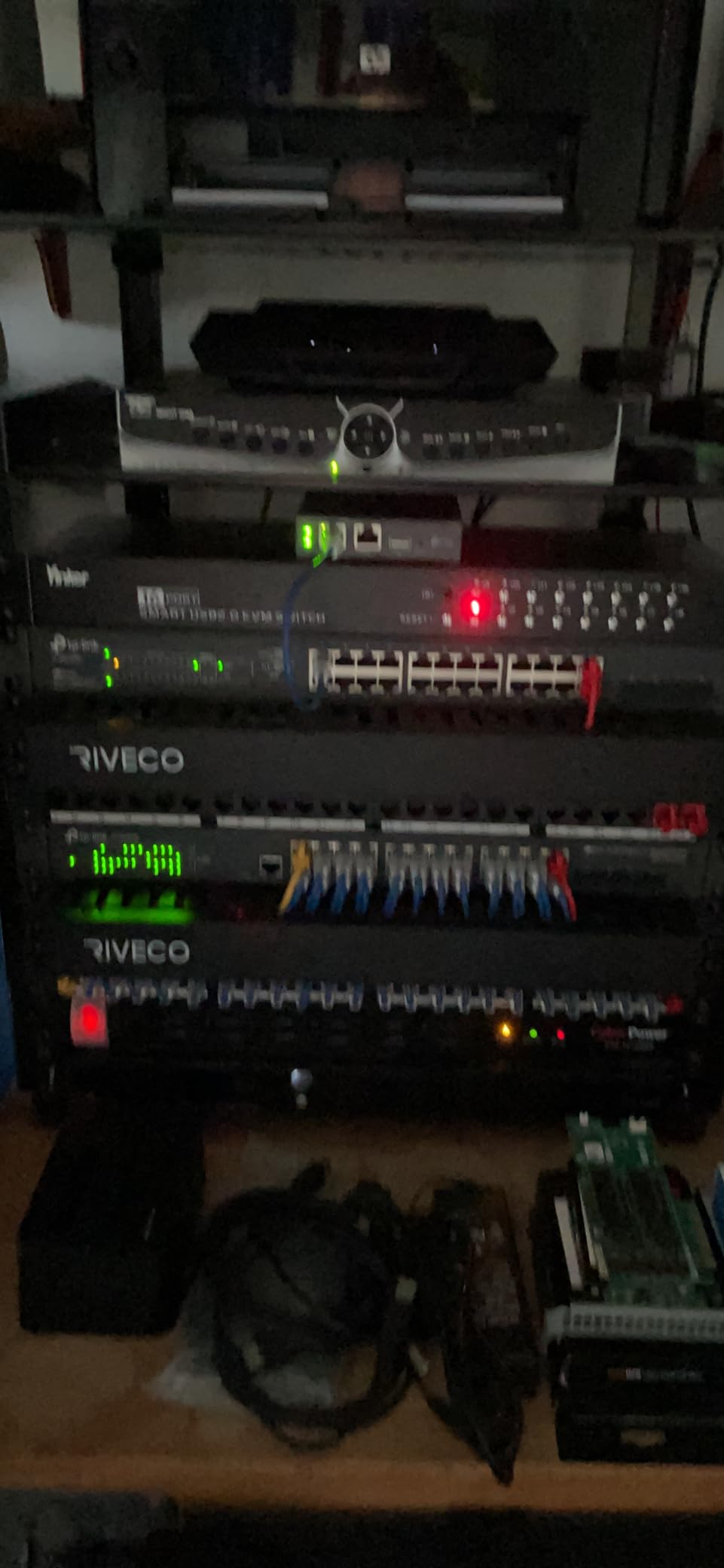 TP-Link TL-SG2008 V3 | 8 Port Gigabit Smart Managed Switch | Omada SDN Integrated | IPv6 | Static Routing | L2/L3/L4 QoS | IGMP & Link Aggregation customer photo 1