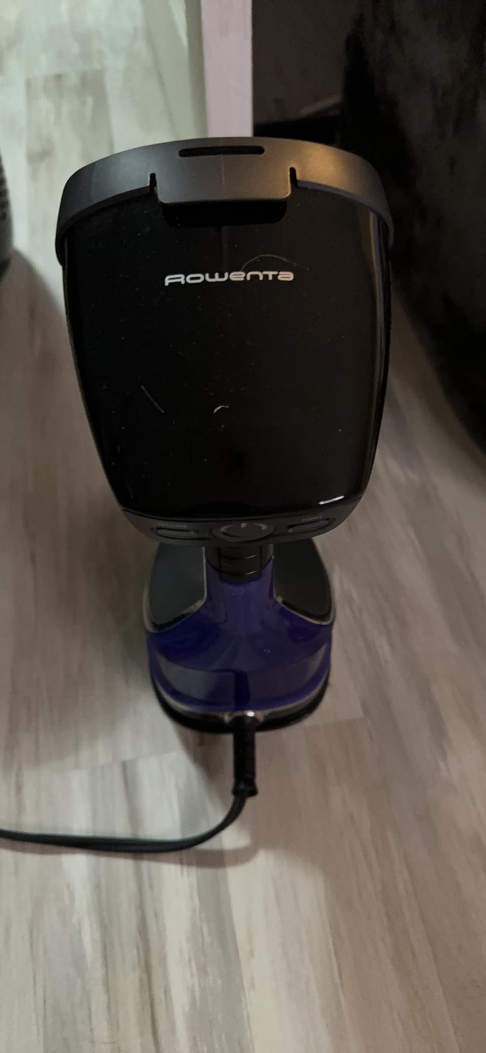 Rowenta Hand Steamer for Clothes, X-Cel Handheld Steamer, 25-Second Heat-Up, Powerful Steam, Long Cord, 1875W customer photo 2