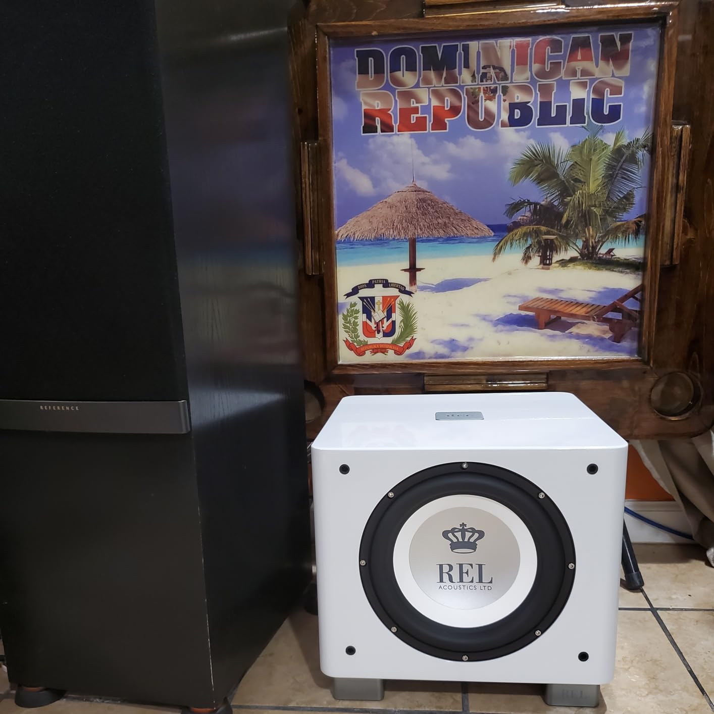 REL T/9x 10-Inch Powered Subwoofer - Sealed Design with Class AB Amplifier, High Gloss Black customer photo 2