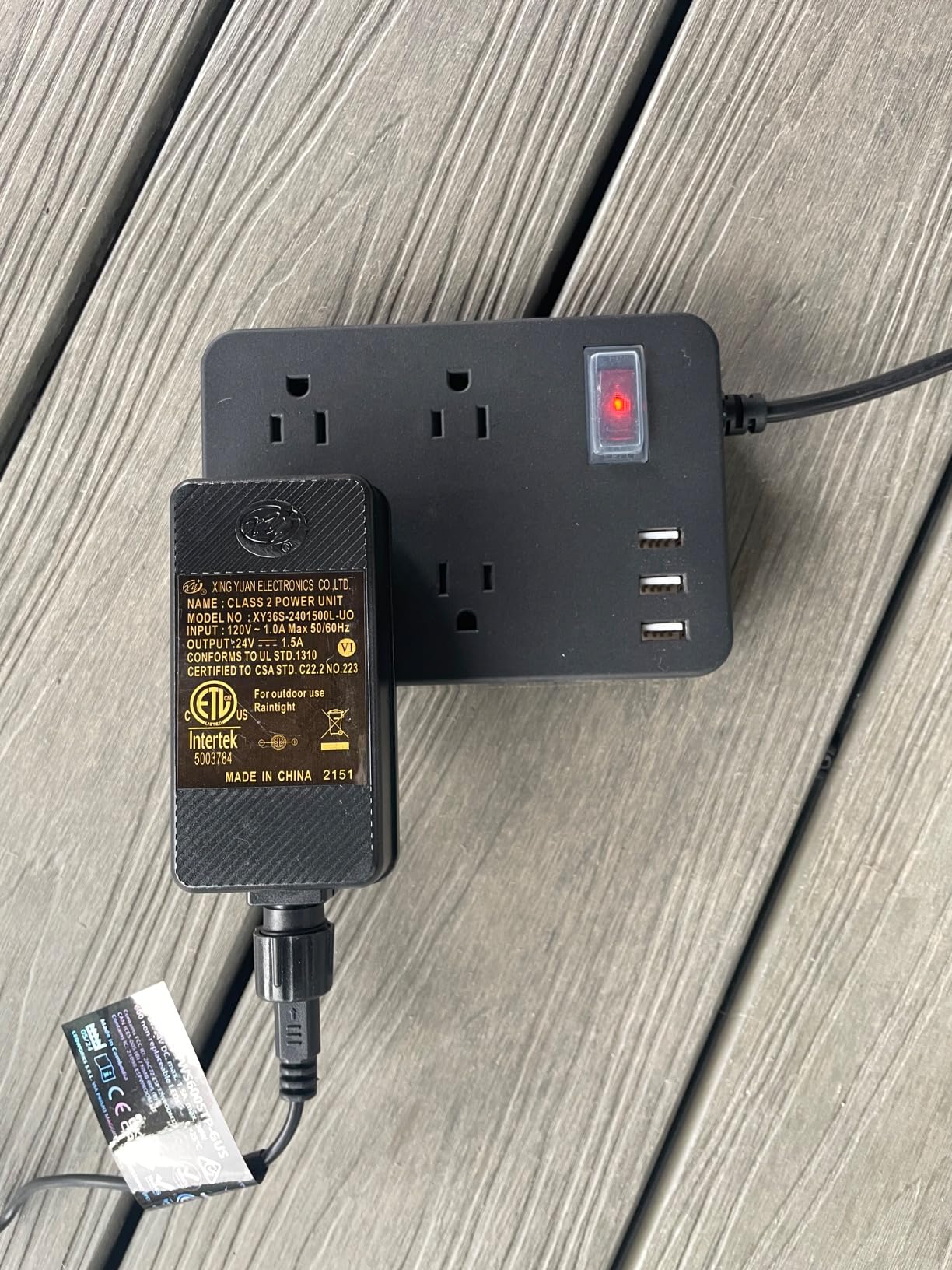Outdoor Power Strip Weatherproof,Waterproof Surge Protector with 4 Outlets,3 USB,Shockproof Overload Protection, Multi Outlet Extension for Camping, Garden, Kitchen, Bathroom, 6ft Cord,with Flat Plug customer photo 2