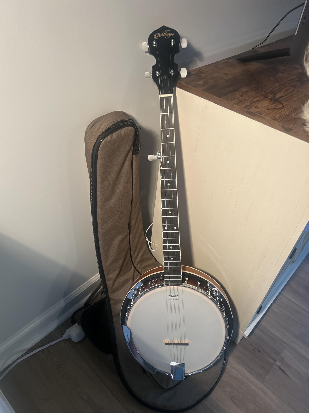 Ashthorpe 5-String Banjo, Left Handed - Full Size with 24 Brackets, Closed Back, Mahogany Resonator, and Geared 5th Tuner customer photo 1