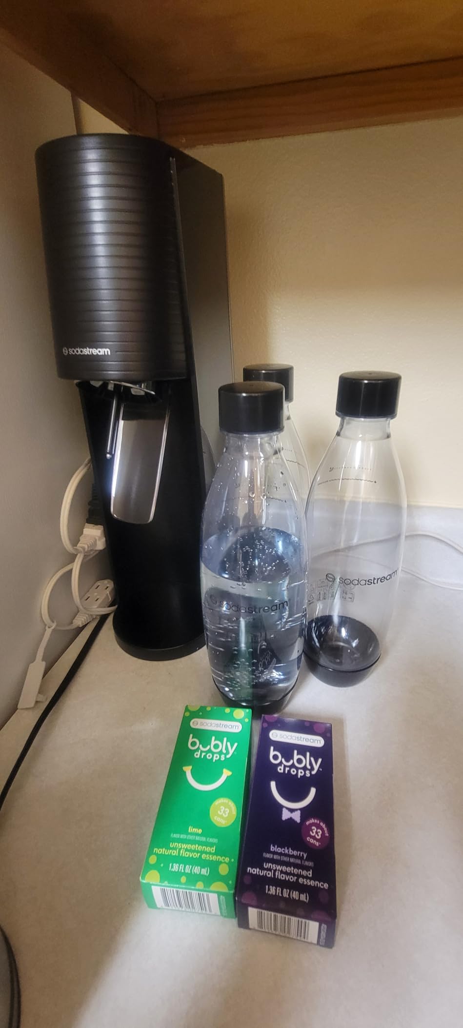 SodaStream Terra Sparkling Water Maker - VALUE BUNDLE - CQC CO2 system - Includes 2x CO2 Cylinders, 3x 32 Fl Oz Dishwasher Safe Bottles, 2x Bubly Flavor Drops - Black customer photo 1