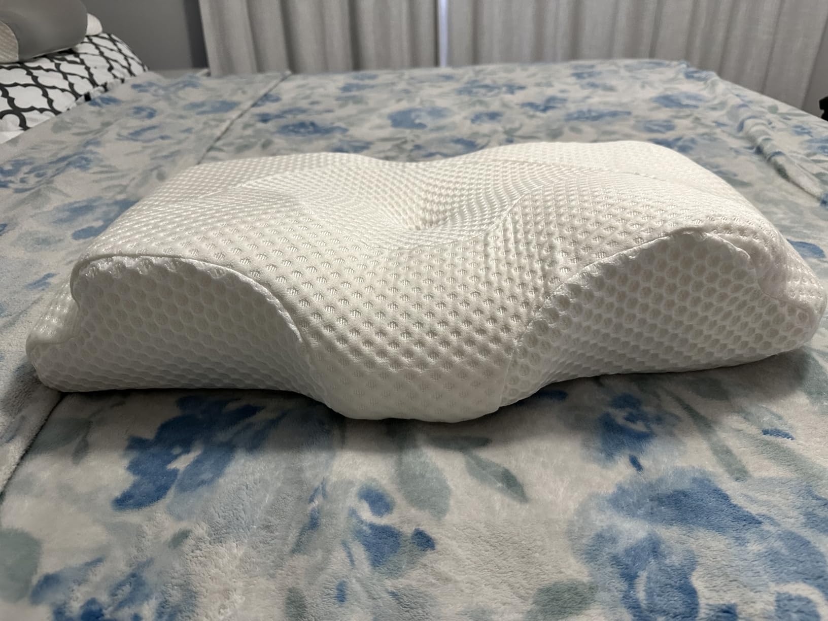 Osteo Cervical Pillow for Neck Pain Relief, Hollow Design Odorless Memory Foam Pillows with Cooling Case, Adjustable Orthopedic Bed Pillow for Sleeping, Support for Side Back Sleepers customer photo 1