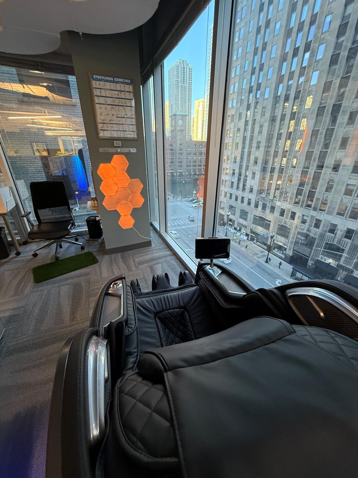 Nanoleaf Elements Wood Look Smarter Kit (7 Panels) customer photo 1