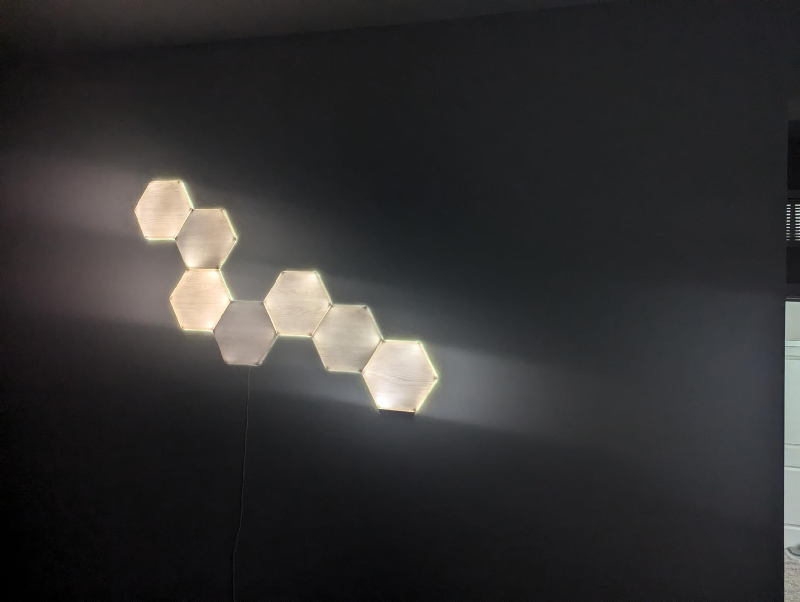 Nanoleaf Elements Wood Look Smarter Kit (7 Panels) customer photo 2