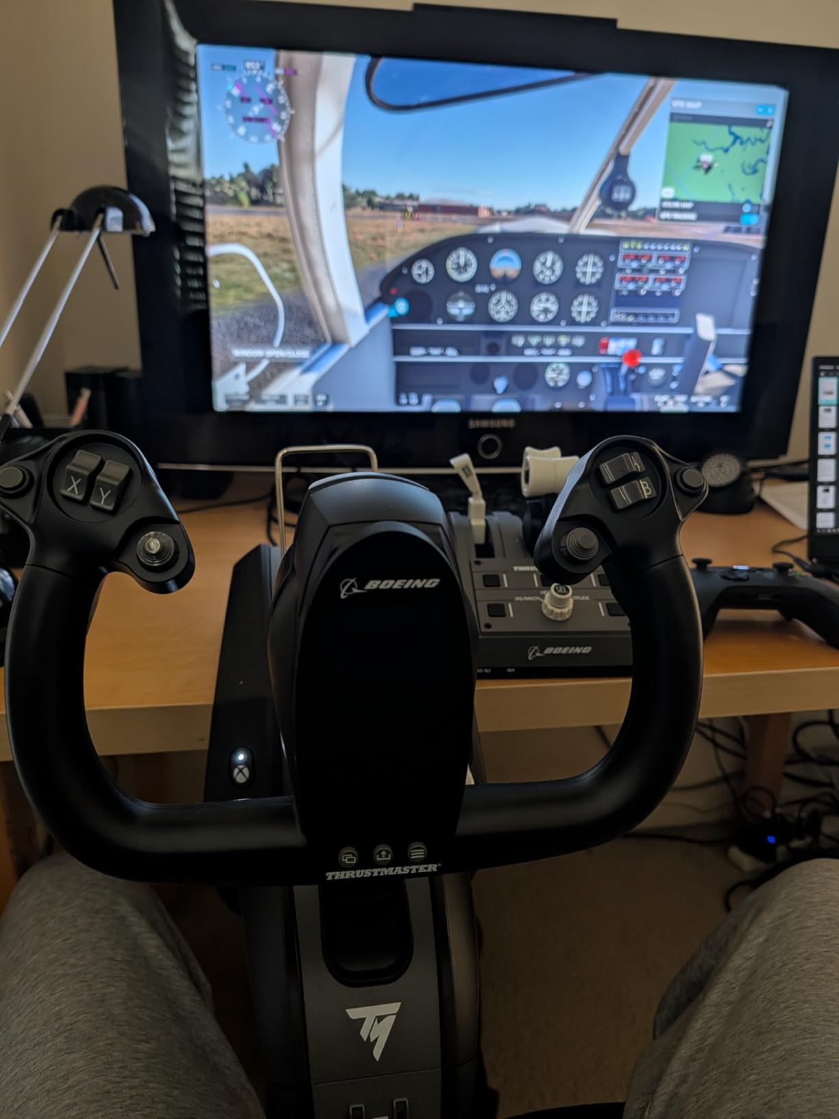 Thrustmaster TCA Yoke Boeing Edition for Xbox Series X|S & PC - Realistic Flight Simulator Controls customer photo 2