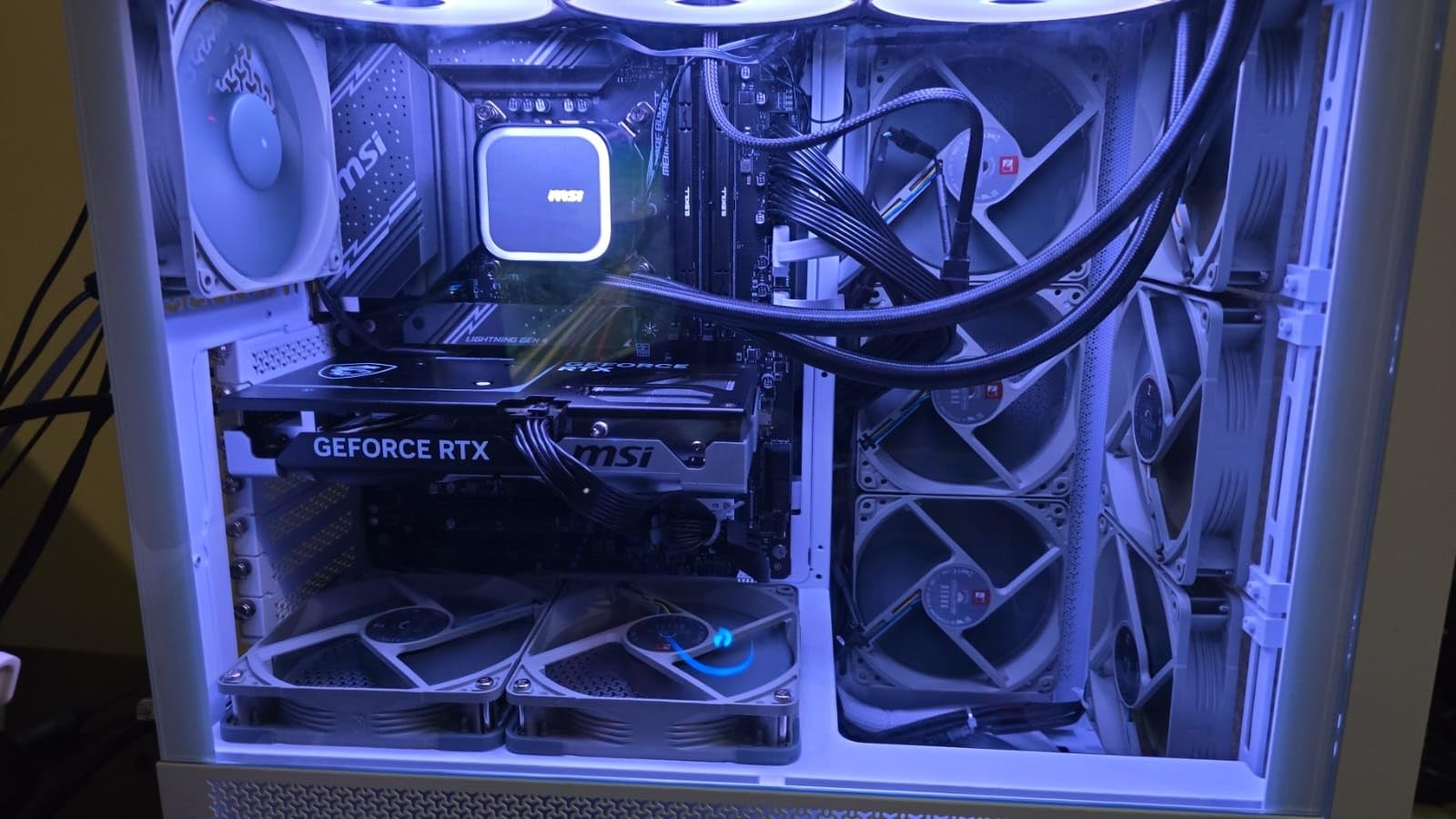 Intel Core i7-12700KF Desktop Processor 12 (8P+4E) Cores up to 5.0 GHz Unlocked customer photo 1