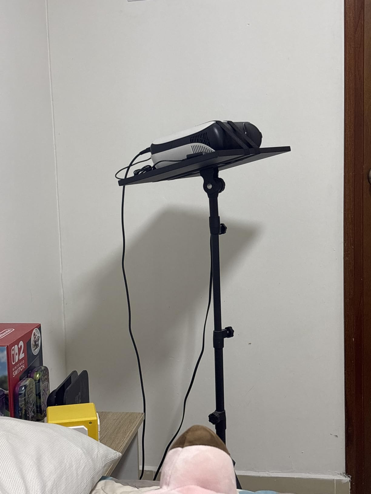 Kereal Laptop Projector Tripod Stand, Universal Portable Floor Holder Mount Stand for DJ Equipment,Office,Stage,Studio,Podium,Adjustable Height 25 to 50 Inch, with Tray and Gooseneck Phone Holder customer photo 1