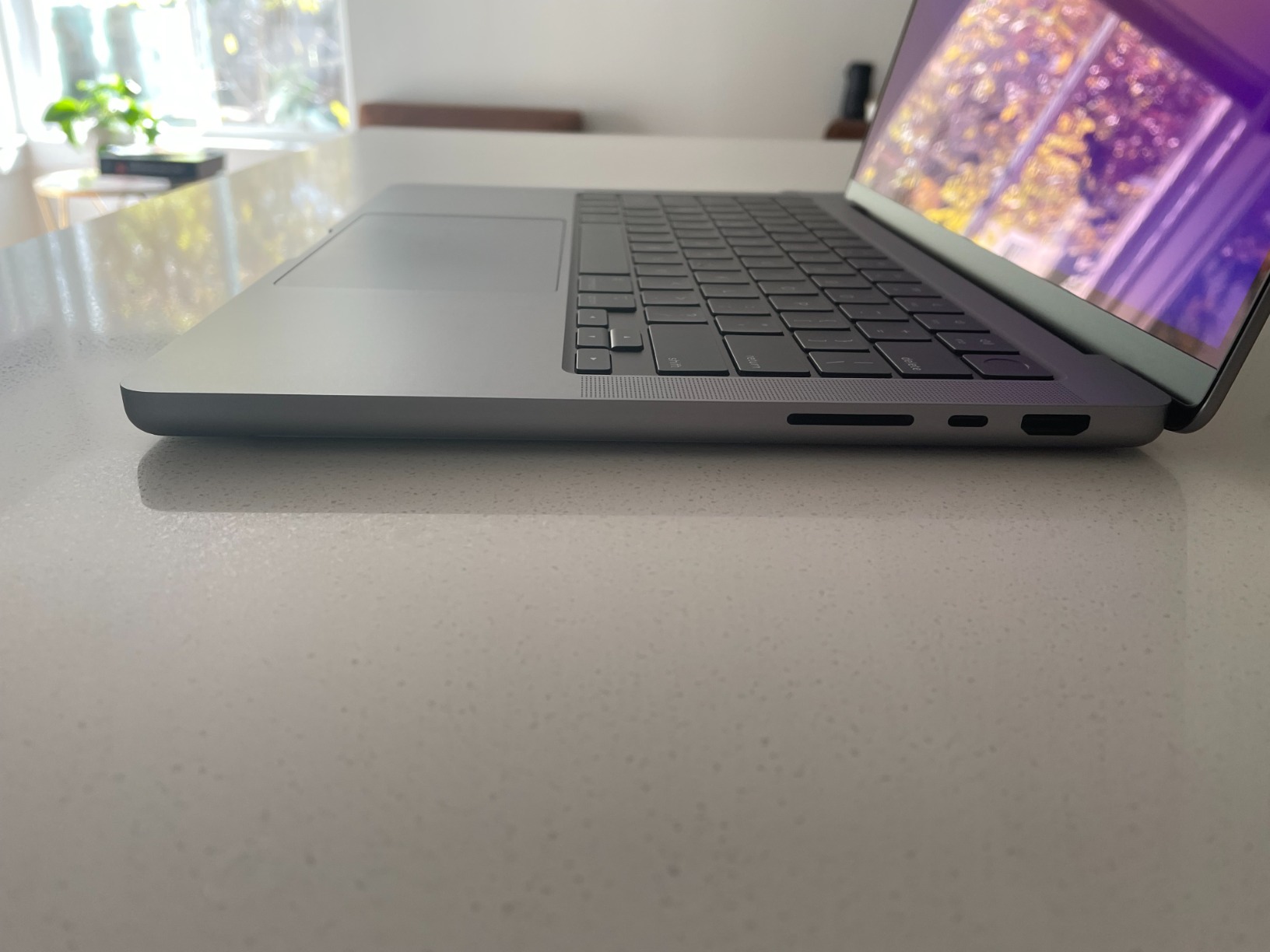 2021 Apple MacBook Pro (14-inch, M1 Pro chip with 10‑core CPU and 16‑core GPU, 16GB RAM, 1TB SSD) customer photo 2