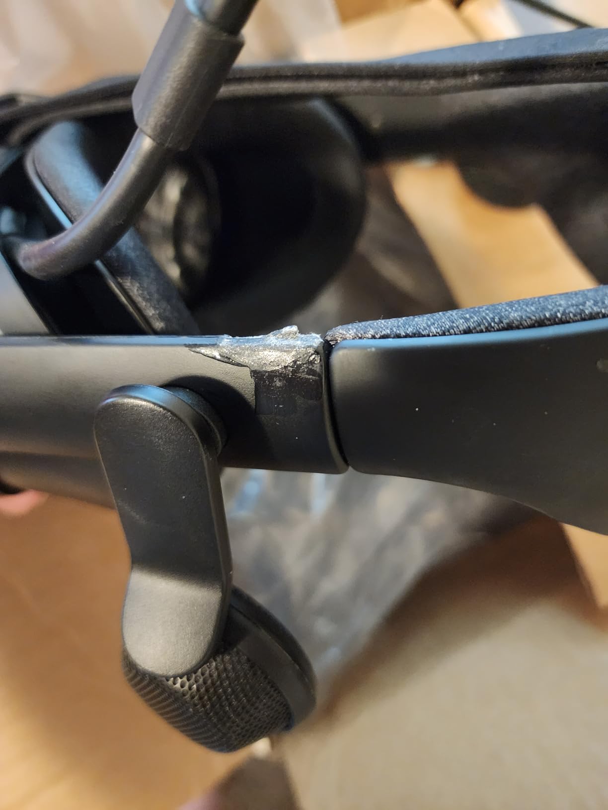 Valve Index VR Full Kit (Renewed) - Includes Index Knuckles Controllers customer photo 1