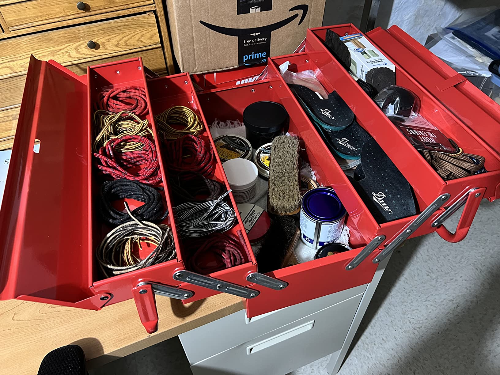 WORKPRO Metal Tool Box, 18-inch Cantilever Folding Red Storage Box, 3-Layer 5-Tray Multi-Function Tool Organizer customer photo 1