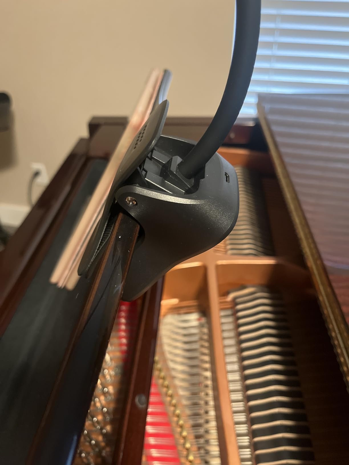 Glocusent Super Bright Eye-Caring Music Stand Light, Clip on Piano Lamp with 3 Colors & 5 Brightness Levels, 57 LEDs, USB-C Rechargeable customer photo 2